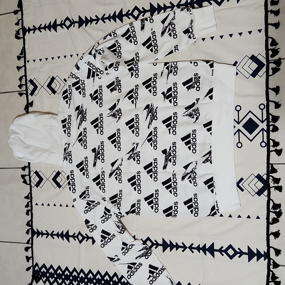 🆕️Adidas sweatshirts. - Picture 3 of 3